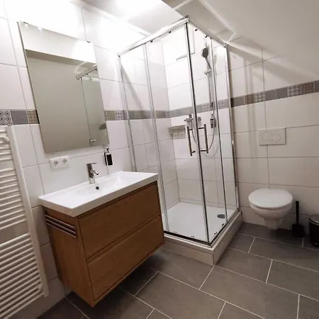 Apartment Ferienzimmer Reinisch In Tattendorf