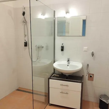 Appartement Ferienzimmer Reinisch In *