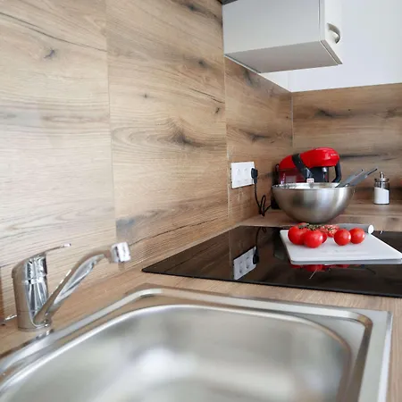 Ferienzimmer Reinisch In Appartement Tattendorf